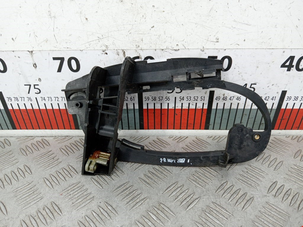 Кронштейн ручки BMW 7er 7 серия E65/E66 2001-2008