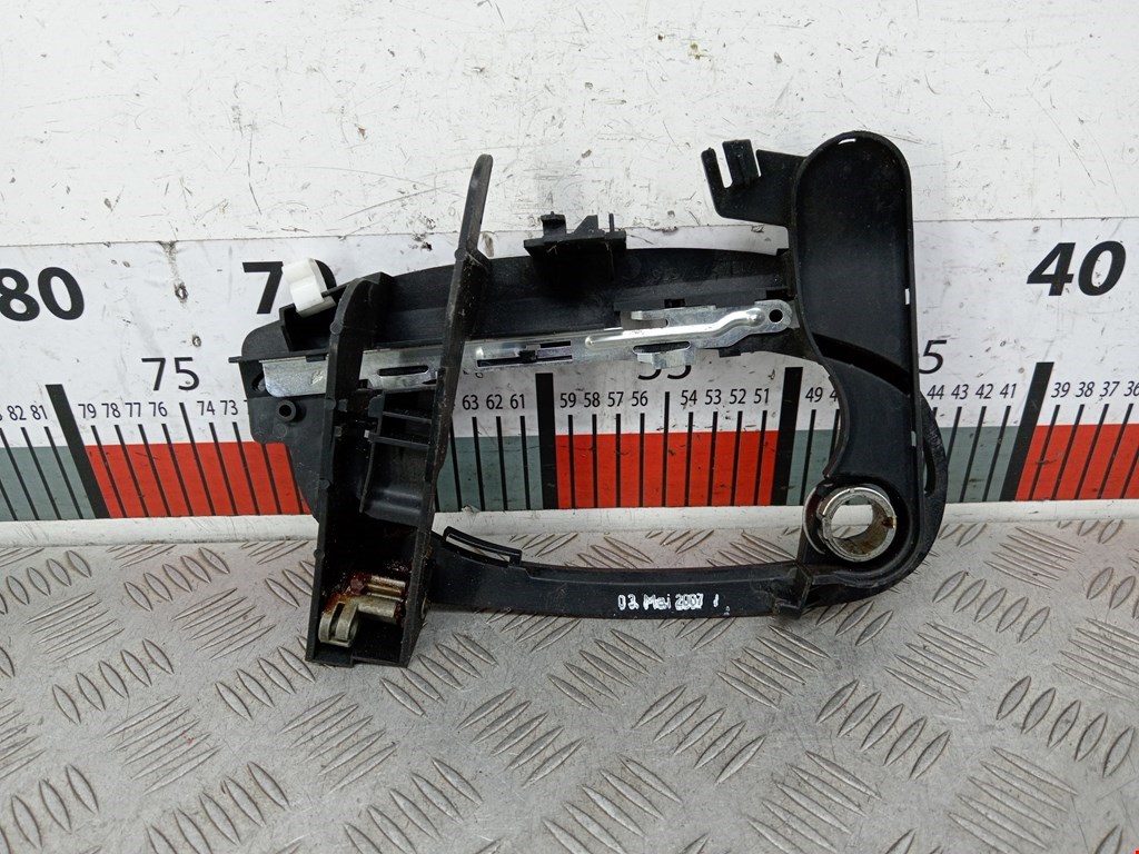 Кронштейн ручки BMW 7er 7 серия E65/E66 2001-2008