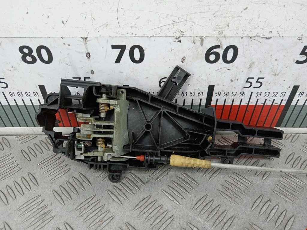 Кронштейн ручки BMW 3er E90/E91 2005-2012