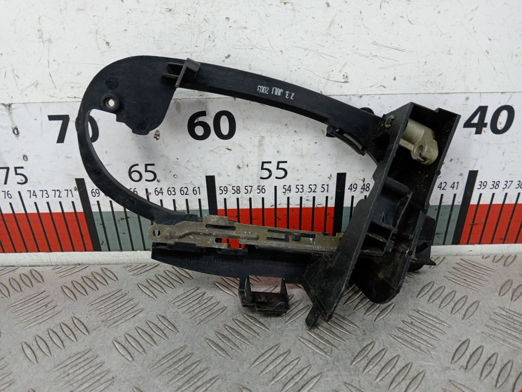 Кронштейн ручки BMW 7er 7 серия E65/E66 2001-2008