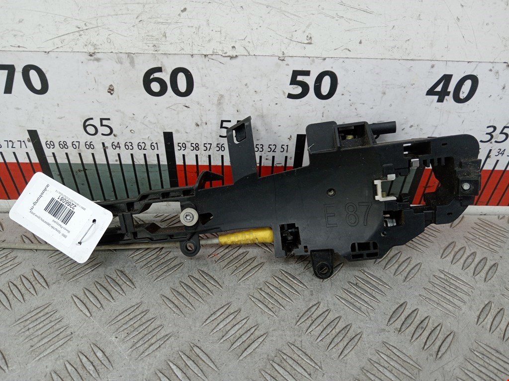 Кронштейн ручки BMW 1er E81\E87 2004-2011