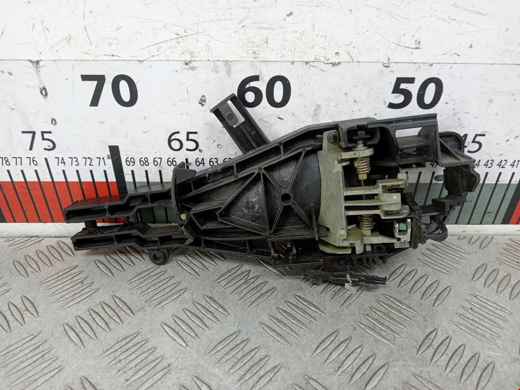 Кронштейн ручки BMW 3er E90/E91 2005-2012