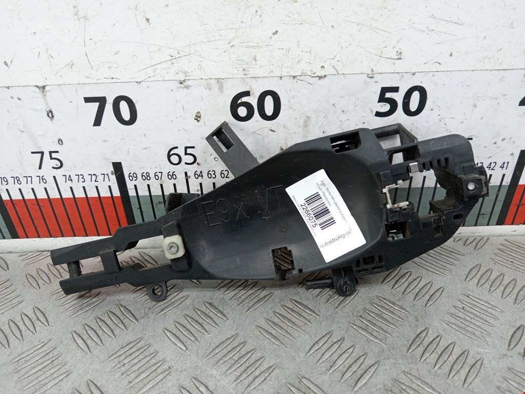 Кронштейн ручки BMW 3er E90/E91 2005-2012