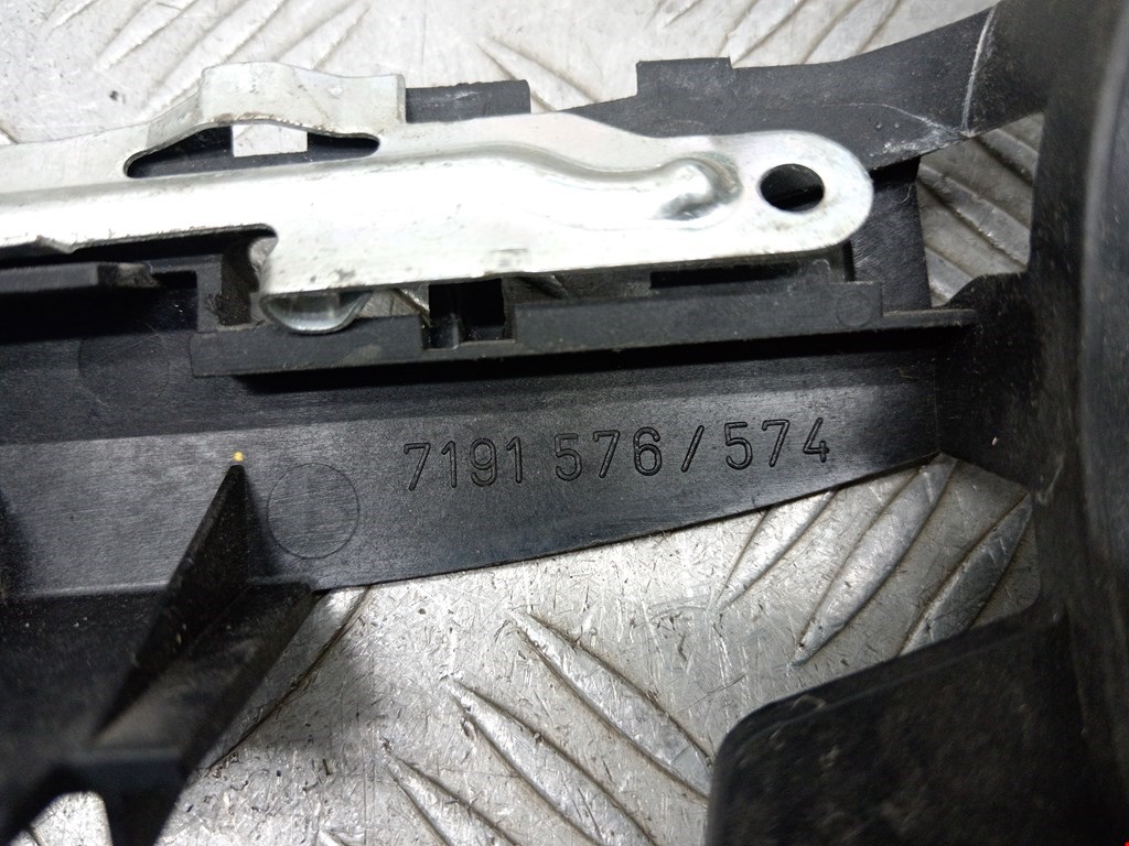 Кронштейн ручки BMW 7er 7 серия E65/E66 2001-2008