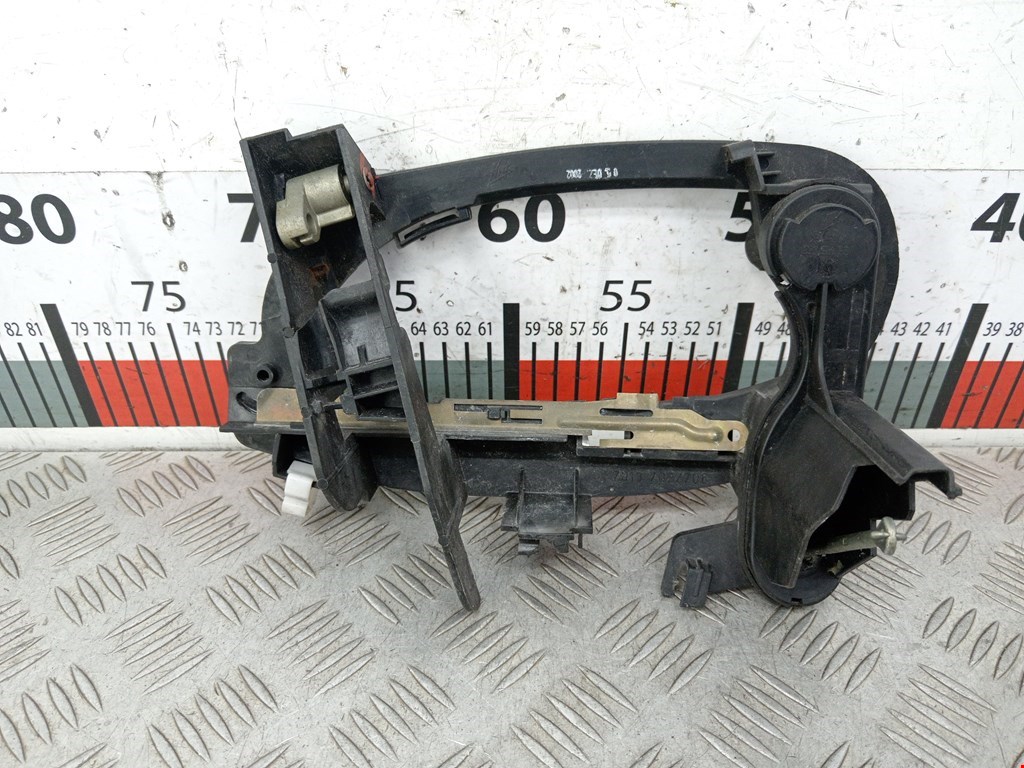 Кронштейн ручки BMW 7er 7 серия E65/E66 2001-2008