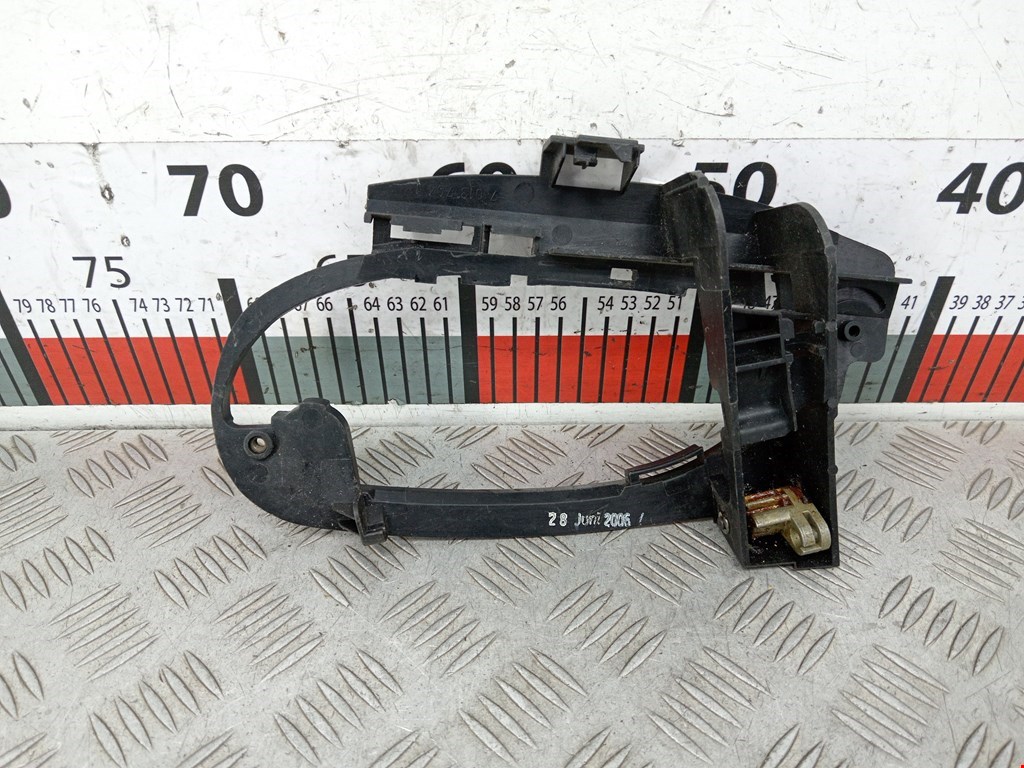 Кронштейн ручки BMW 7er 7 серия E65/E66 2001-2008