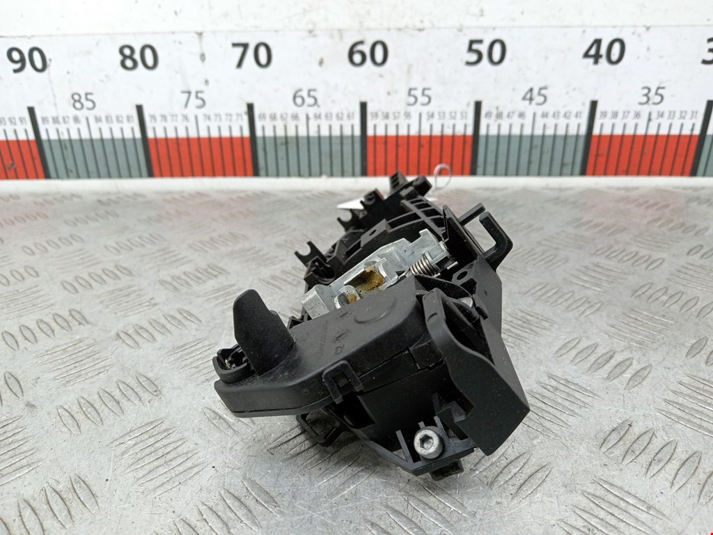 Кронштейн ручки BMW 3er F30/F31/F80 2011-2019