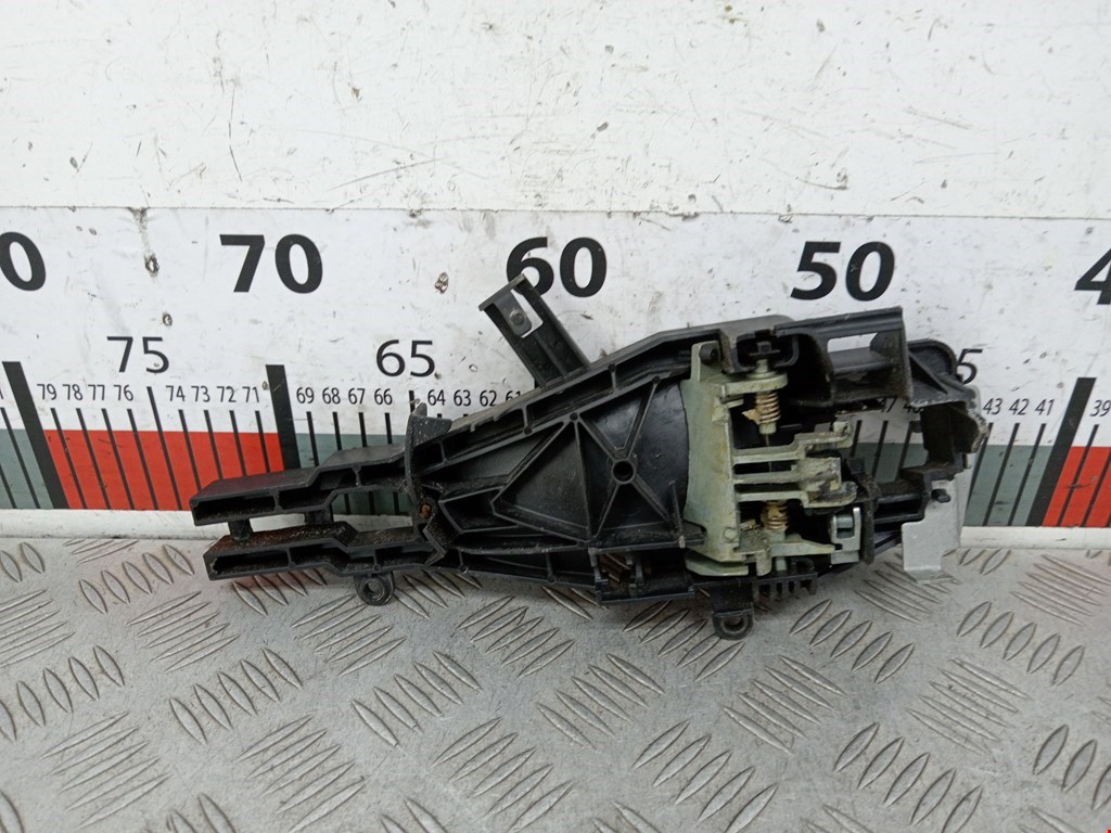 Кронштейн ручки BMW 3er E90/E91 2005-2012