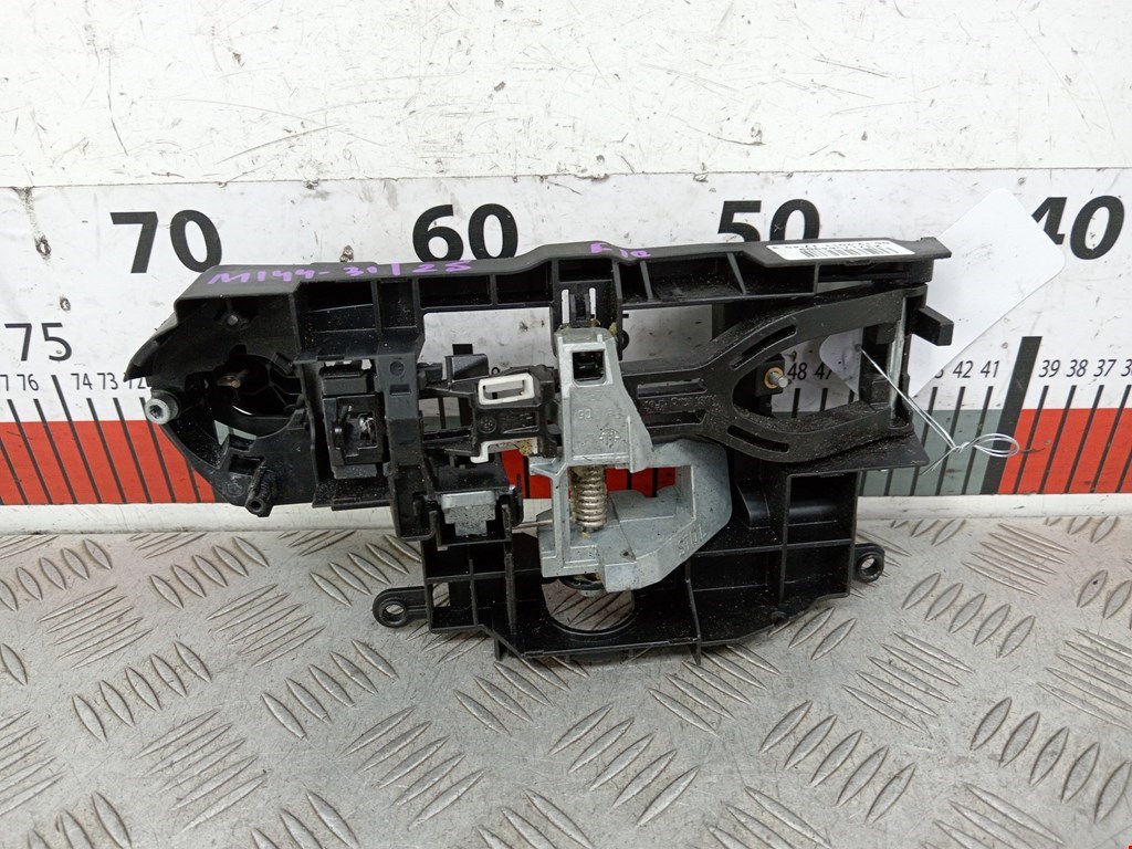 Кронштейн ручки BMW 5er 5 серия F10/F11/F07 2009-2017