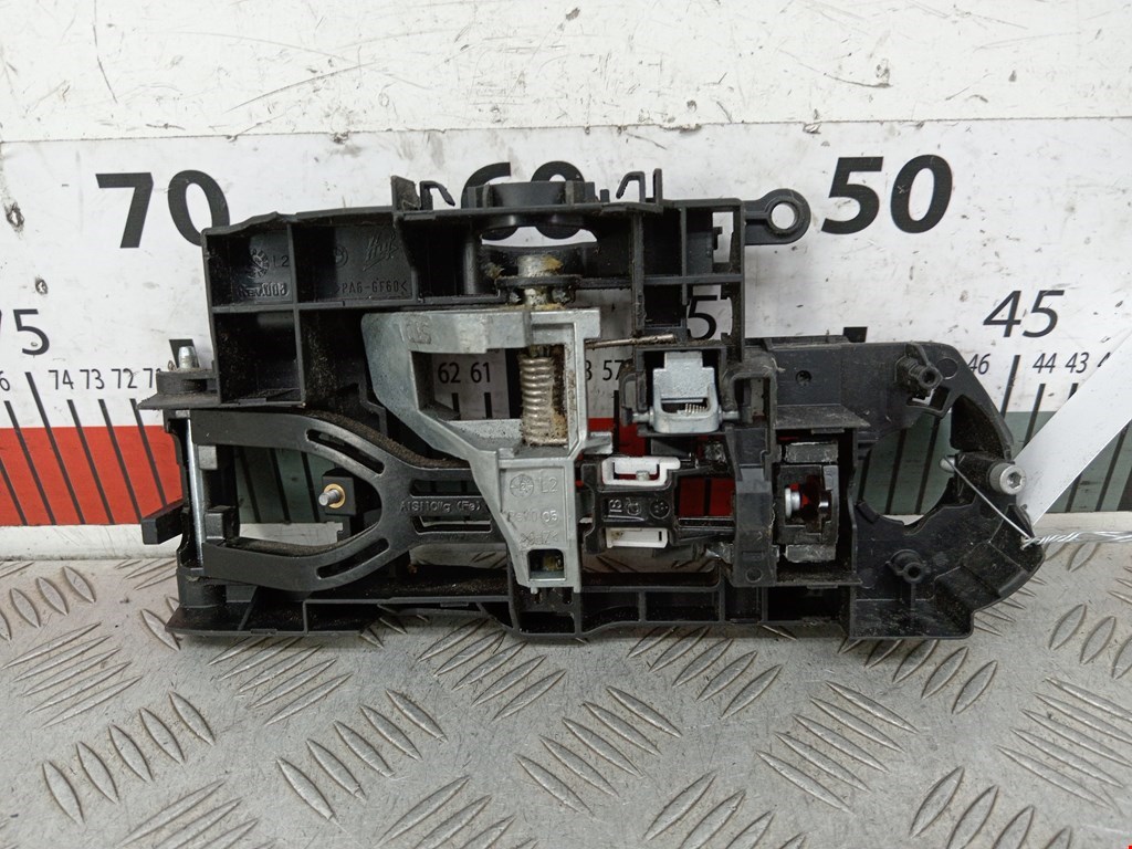 Кронштейн ручки BMW 5er 5 серия F10/F11/F07 2009-2017