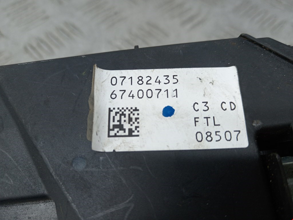 Кронштейн ручки BMW 5er 5 серия E60/E61 2003-2010