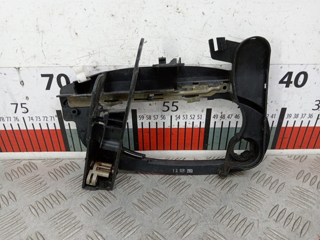 Кронштейн ручки BMW 7er 7 серия E65/E66 2001-2008