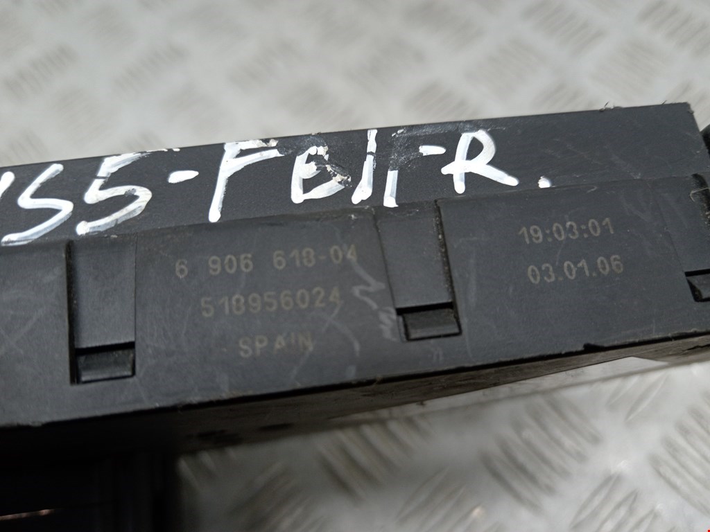 Датчик уровня в бачок омывателя BMW 5er 5 серия E60/E61 2003-2010