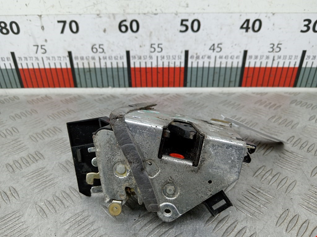 Замок двери задней правой BMW 7er 7 серия E38 1994-2001