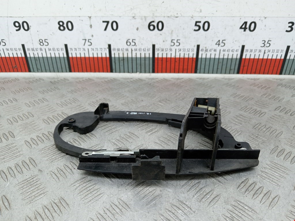 Кронштейн ручки BMW 7er 7 серия E65/E66 2001-2008