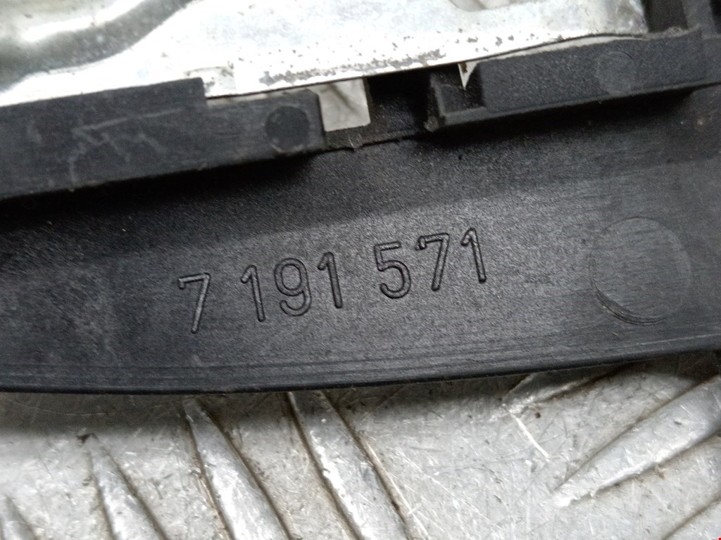 Кронштейн ручки BMW 7er 7 серия E65/E66 2001-2008