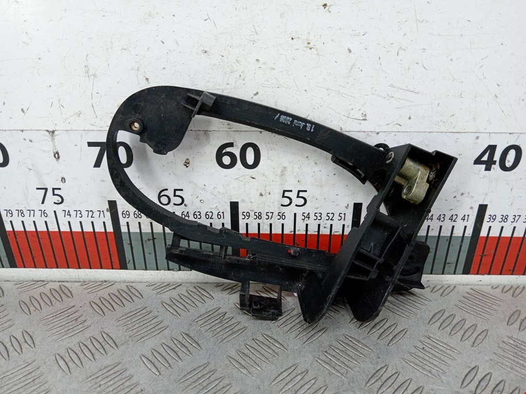 Кронштейн ручки BMW 7er 7 серия E65/E66 2001-2008