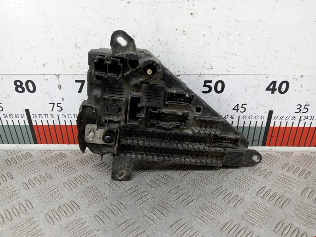 Датчик уровня в бачок омывателя BMW 5er 5 серия E60/E61 2003-2010