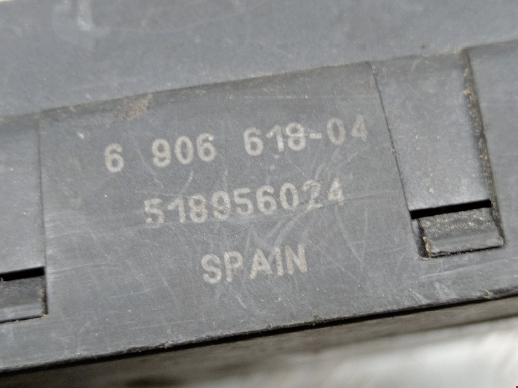 Датчик уровня в бачок омывателя BMW 5er 5 серия E60/E61 2003-2010