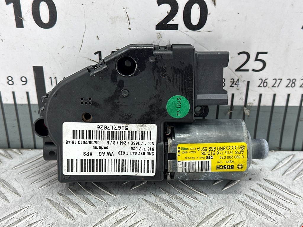 Моторчик люка Volkswagen Tiguan 1 (2007-2016)