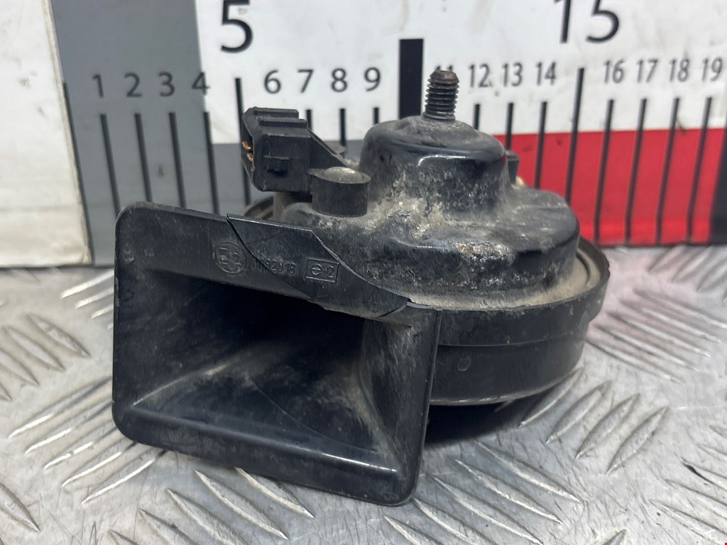 Сигнал звуковой (гудок клаксон) AUDI A3 8L 1996-2003