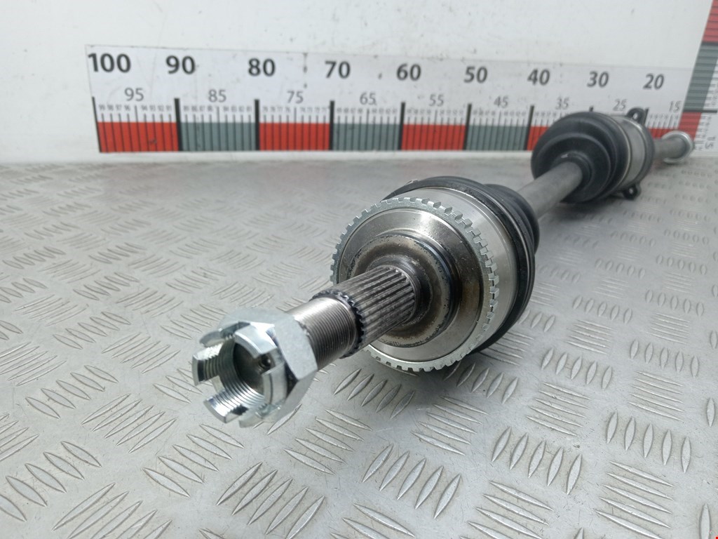 Полуось (привод, приводной вал) передняя правая NISSAN Primera P11 1996-2002