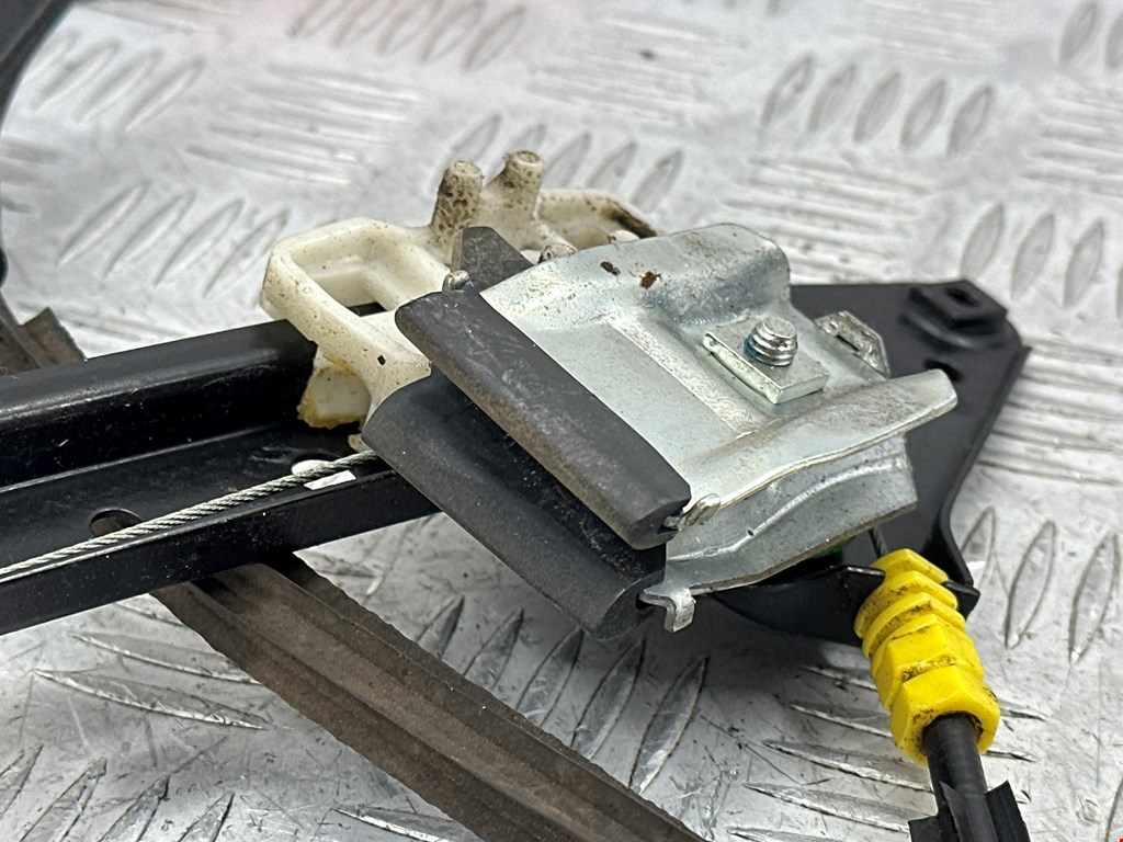 Стеклоподъемник задний левый SEAT Alhambra 1996-2010