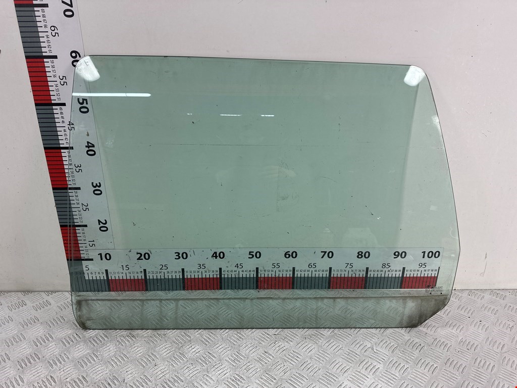 Стекло двери заднее левое SEAT Alhambra 1996-2010