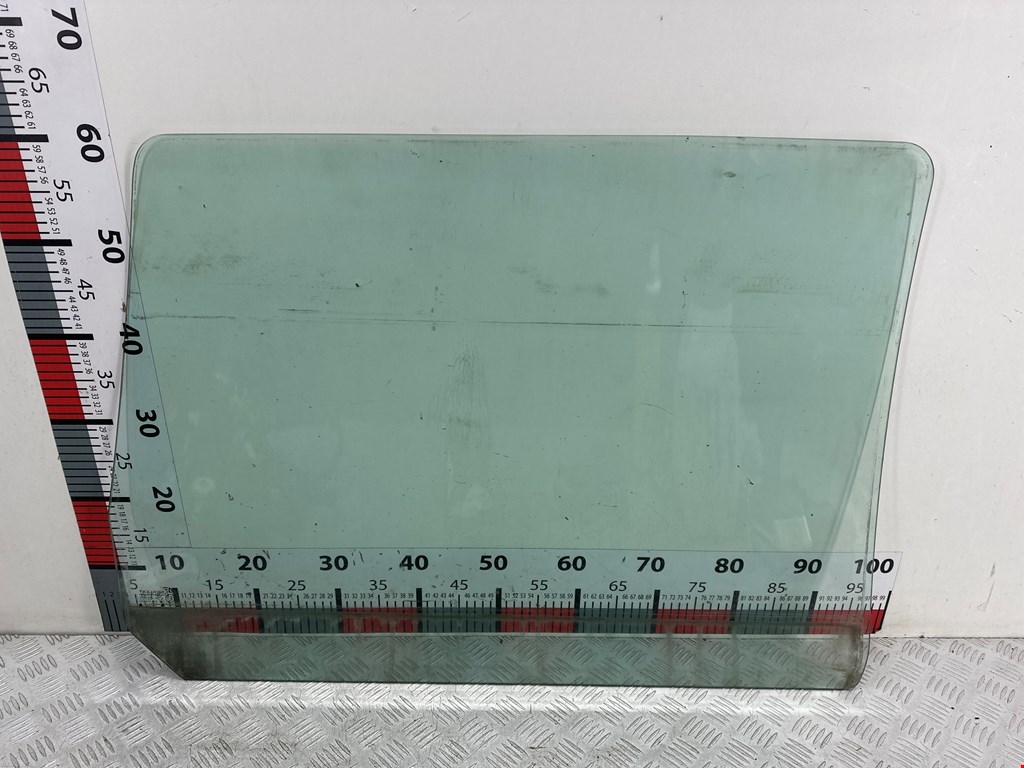 Стекло двери заднее левое SEAT Alhambra 1996-2010