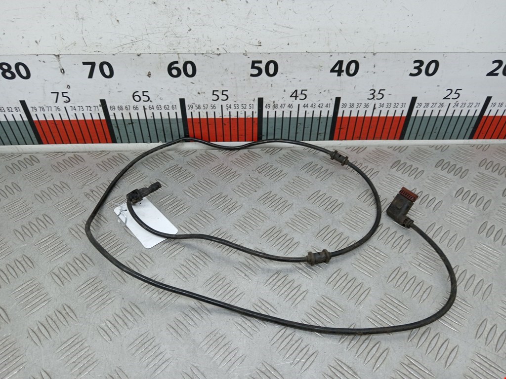 Датчик ABS задний левый MERCEDES-BENZ CLS-Class C219 2004-2010