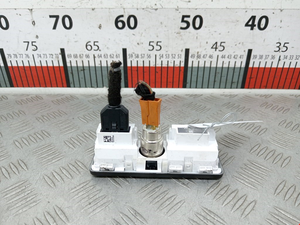 Разъем AUX/USB JAGUAR XF X250 2007-2015