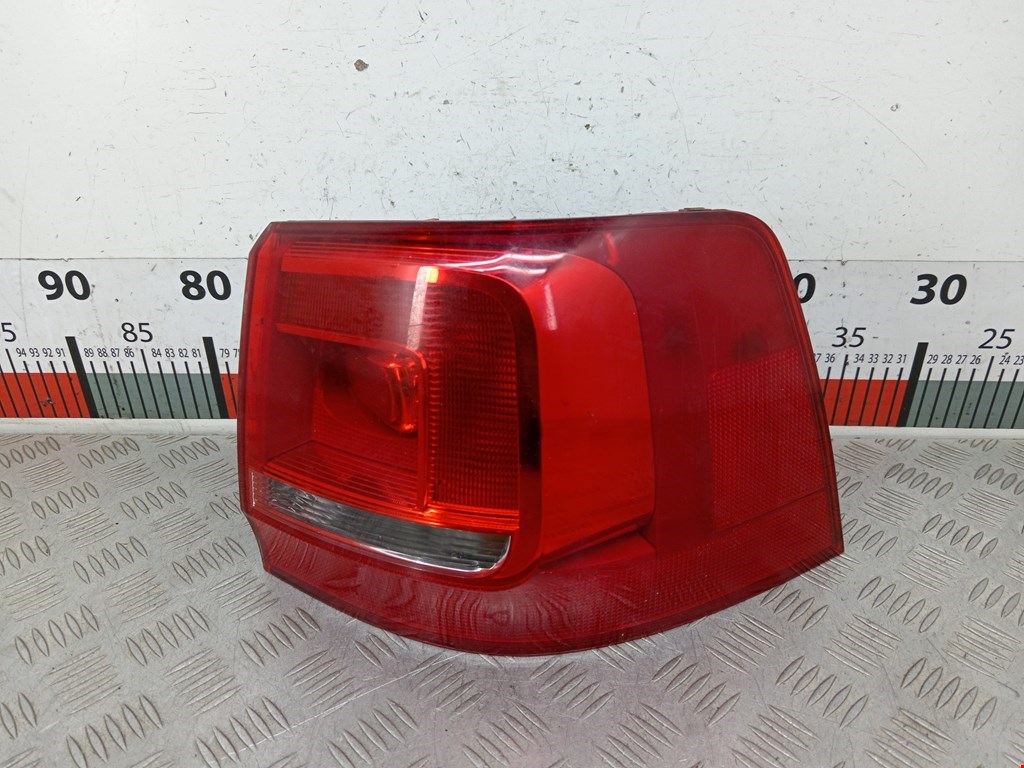 Фонарь задний правый Volkswagen Sharan 2 (2010-2021)