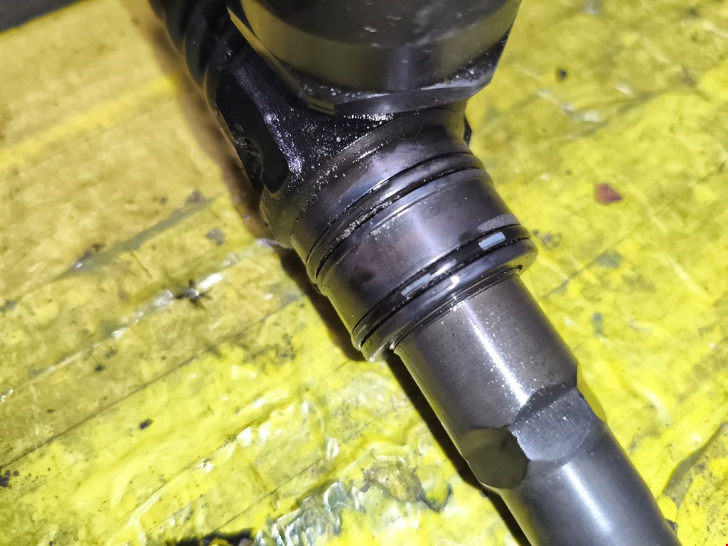 Форсунка дизельная электрическая VOLKSWAGEN Caddy III 2004-2015