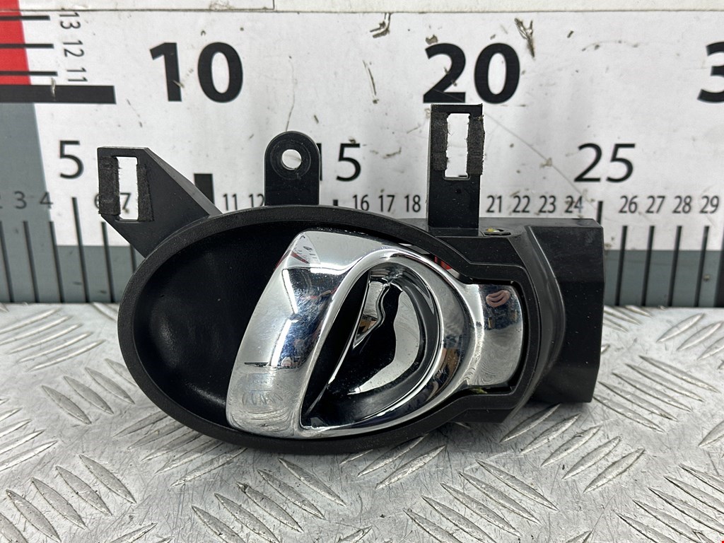 Ручка дверная задняя внутренняя левая NISSAN Juke 2010-2019