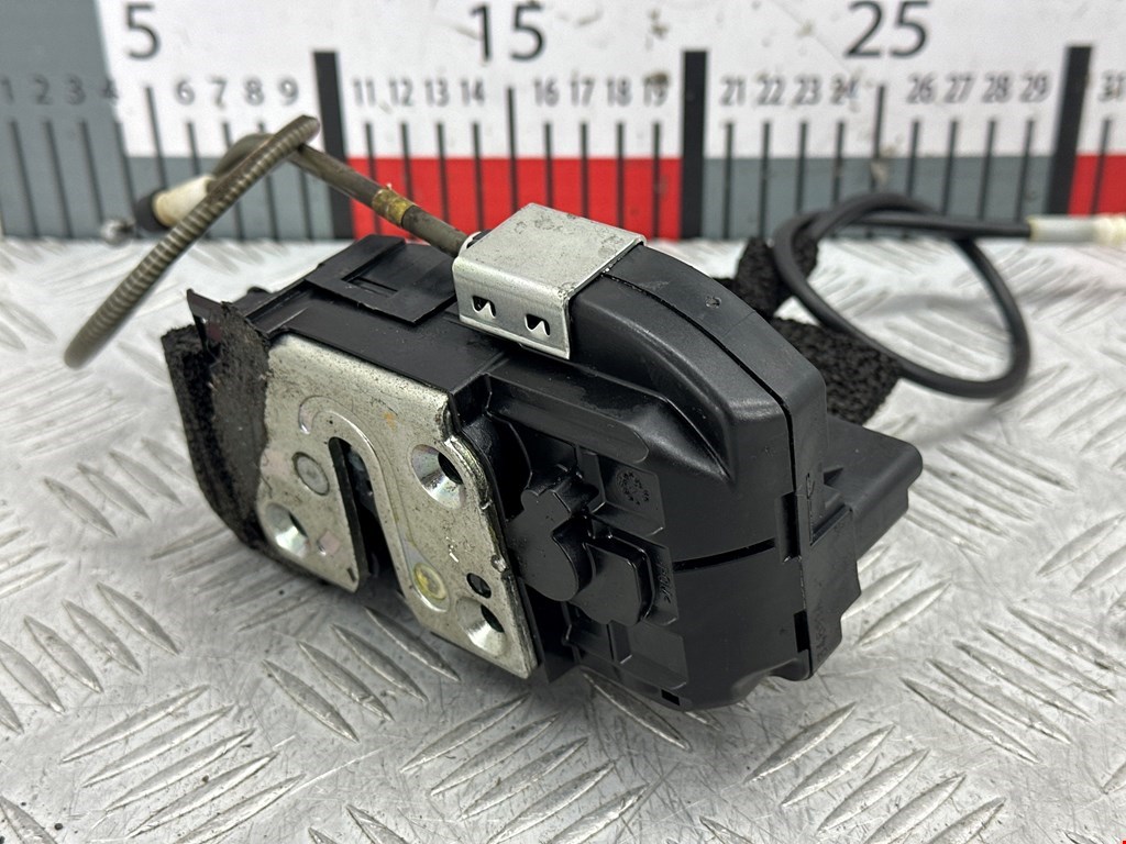 Замок двери задней правой NISSAN Juke 2010-2019