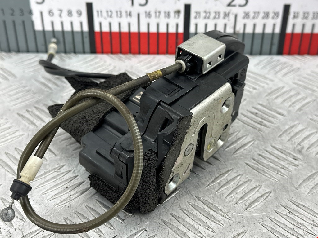 Замок двери задней правой NISSAN Juke 2010-2019