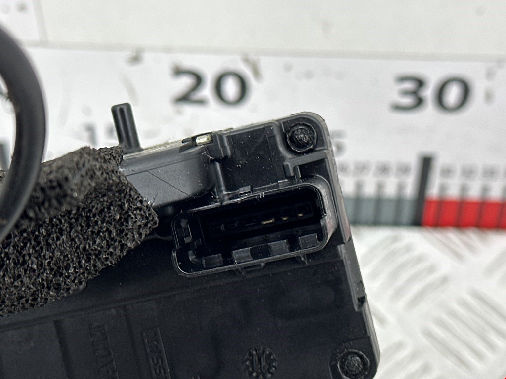 Замок двери задней правой NISSAN Juke 2010-2019