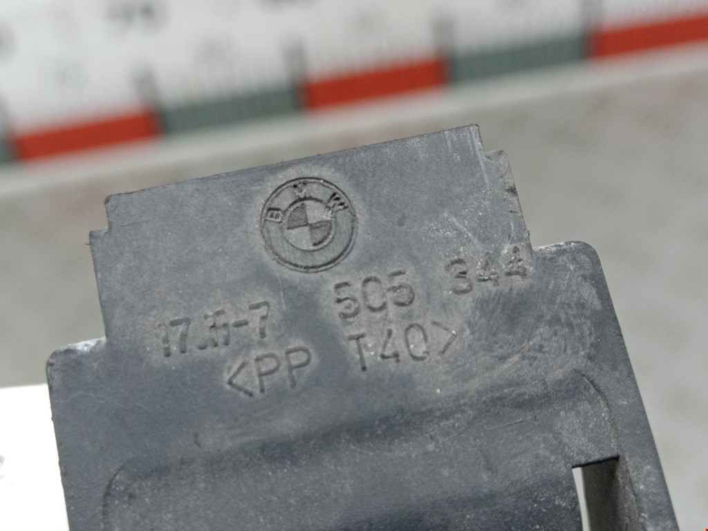 Кронштейн (крепление) радиатора BMW X5 E53 1999-2006