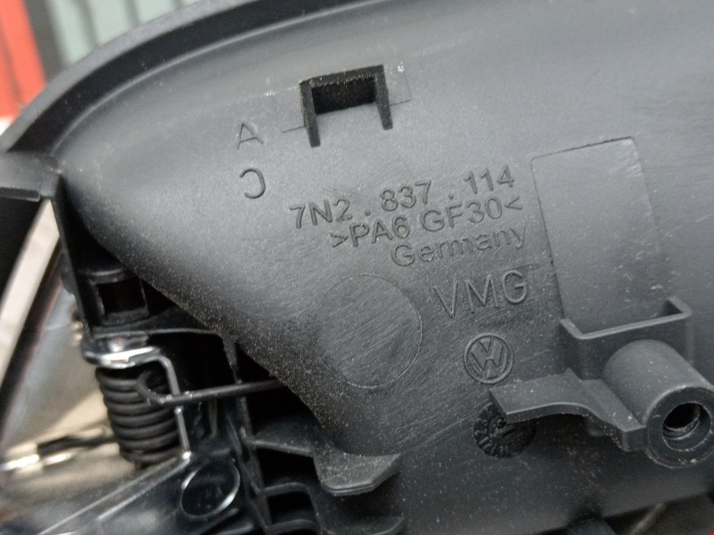 Ручка дверная передняя внутренняя правая VOLKSWAGEN Sharan 2010-н.в.