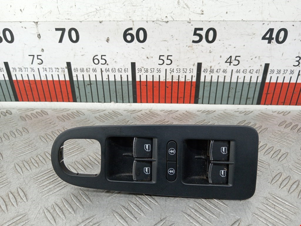 Блок управления стеклоподъемниками Volkswagen Sharan 2 (2010-2021)