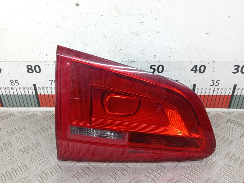 Фонарь крышки багажника левый Volkswagen Sharan 2 (2010-2021)