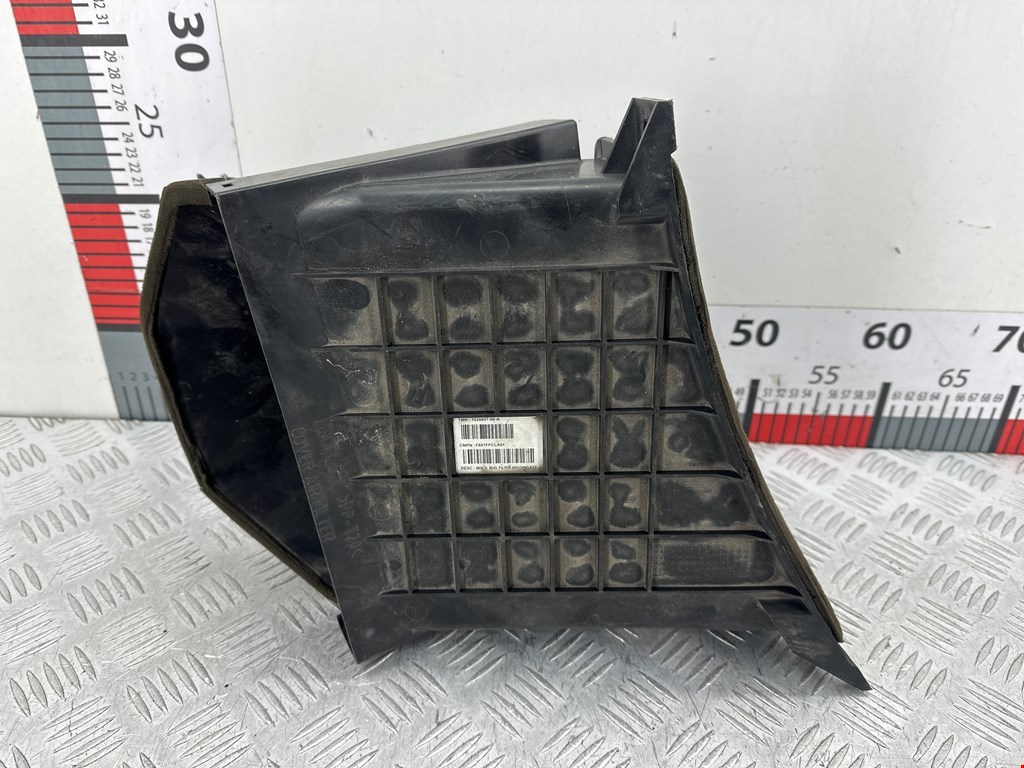 Корпус салонного фильтра TESLA Model S I 2012-н.в.