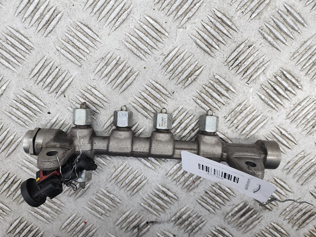 Рампа топливная (рейка) OPEL Insignia 2008-2017