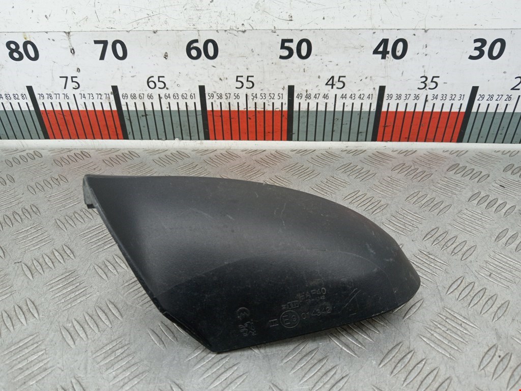 Накладка декоративная зеркала Peugeot 207 (2006-2014)