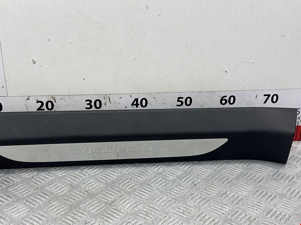 Накладка порога (внутренняя) TESLA Model S I 2012-н.в.