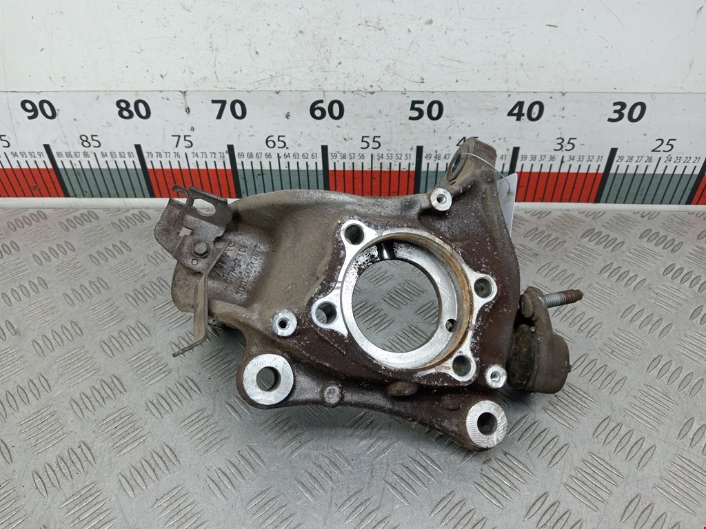 Кулак поворотный левый Volkswagen Sharan 2 (2010-2021)