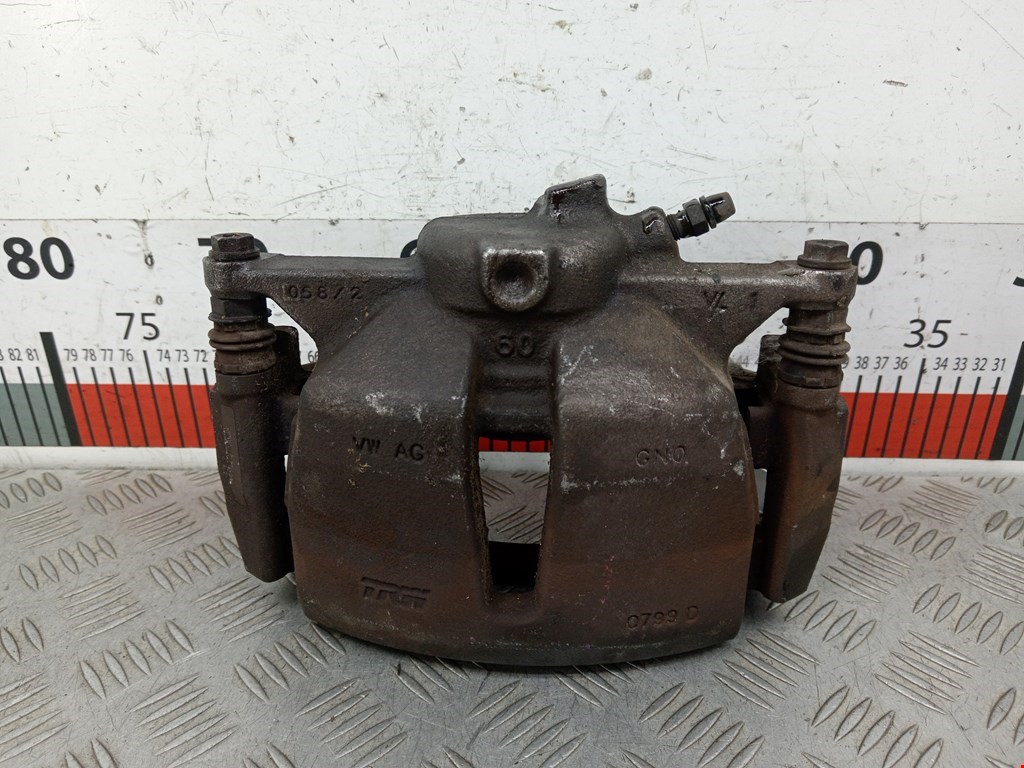 Суппорт передний левый Volkswagen Sharan 2 (2010-2021)