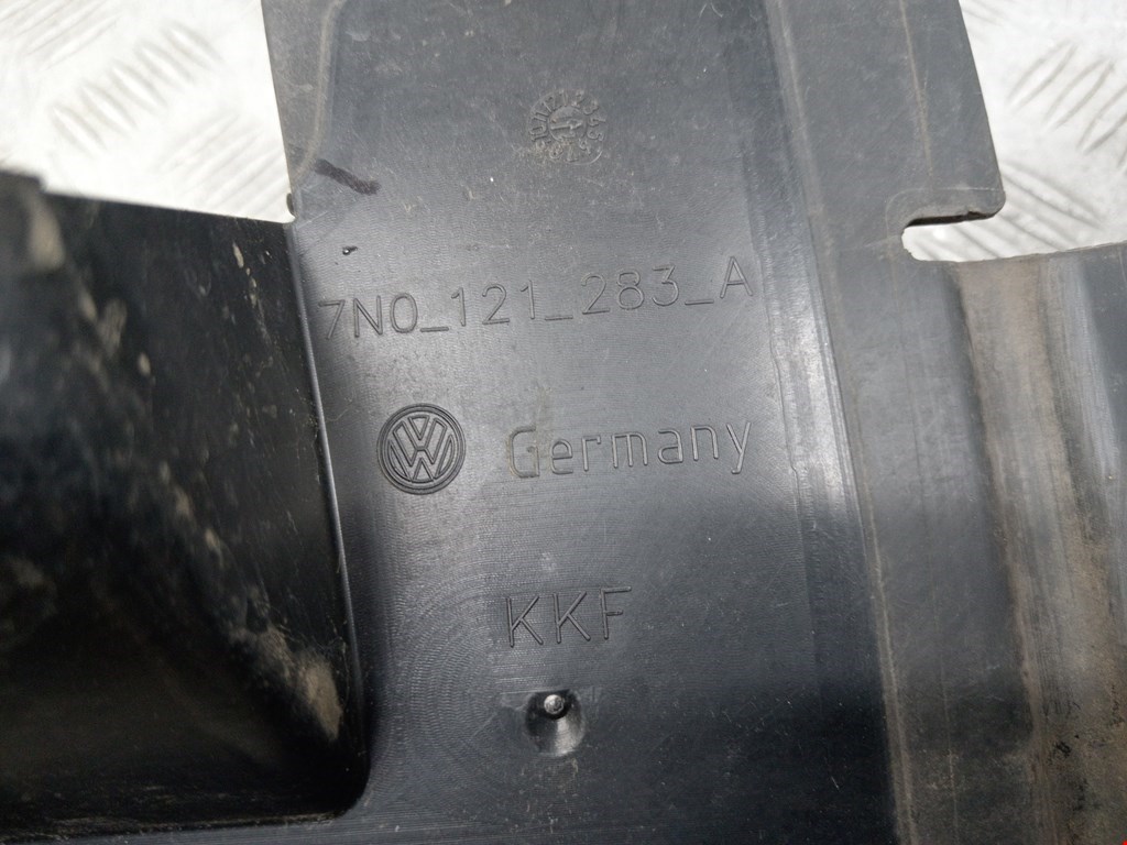 Воздухозаборник (наружный) VOLKSWAGEN Sharan 2010-н.в.