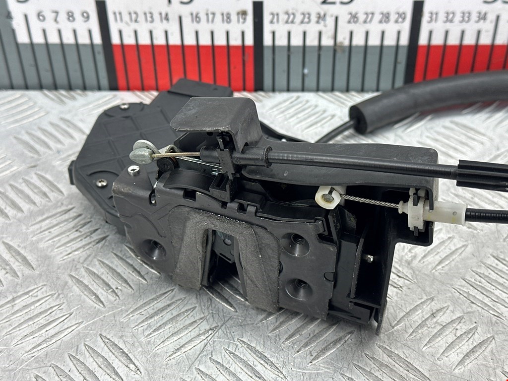 Замок двери передней левой JAGUAR XF X250 2007-2015