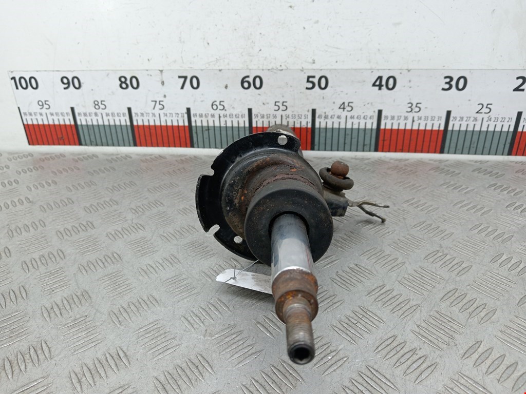 Амортизатор передний правый BMW X3 F25 2010-2017